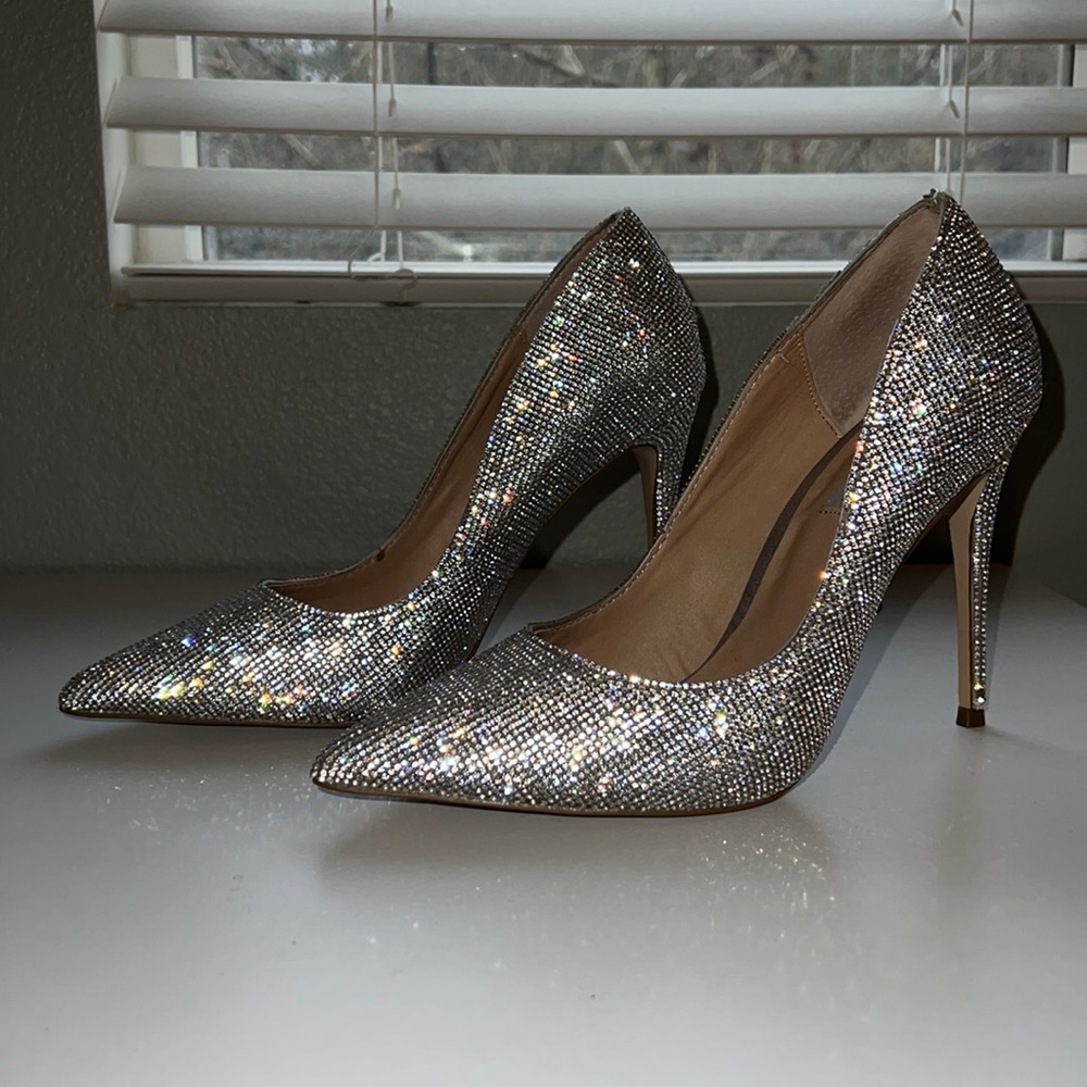 Steve Madden Sparkle Pumps